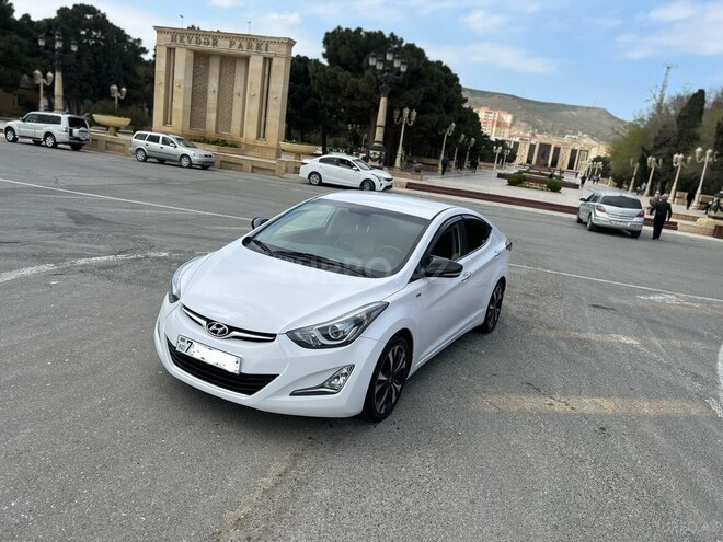 Hyundai Avante 2014, 215,000 km - 1.6 л - Bakı