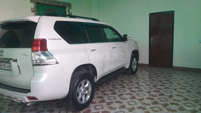 Toyota Land Cruiser Prado 2010, 110,000 km - 2.7 л - Tovuz