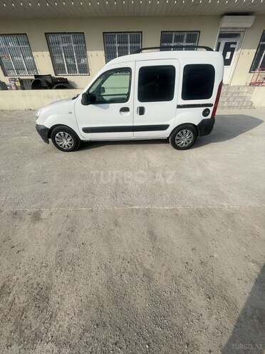 Renault Kangoo-5