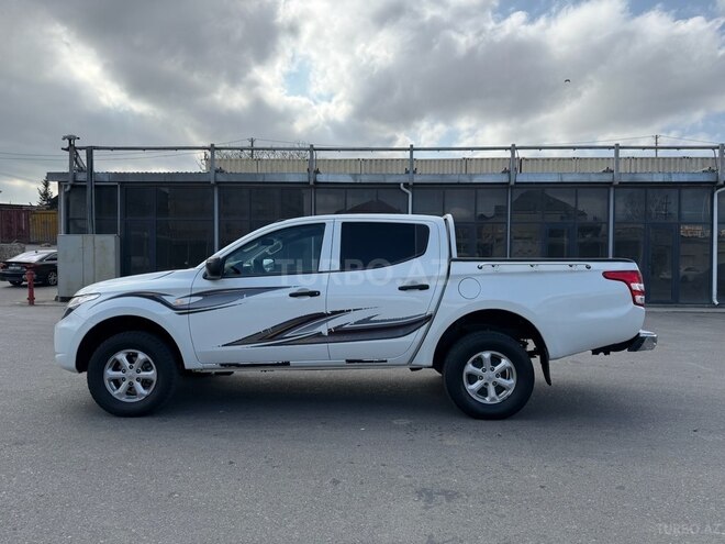Mitsubishi L200 2016, 281,000 km - 2.5 л - Bakı