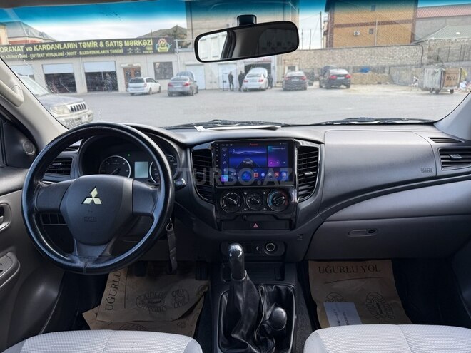 Mitsubishi L200 2016, 281,000 km - 2.5 л - Bakı