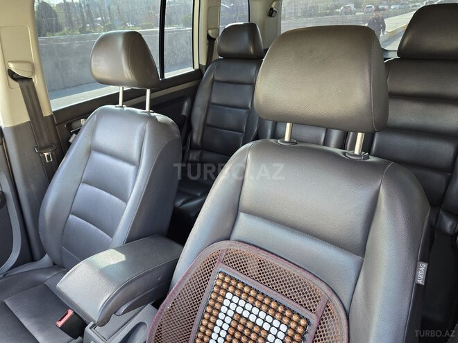 Volkswagen Touran 2010, 170,321 km - 1.9 l - Bakı
