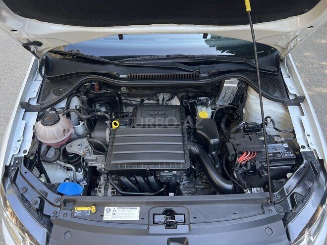 Volkswagen Polo 2019, 78,500 km - 1.6 l - Bakı