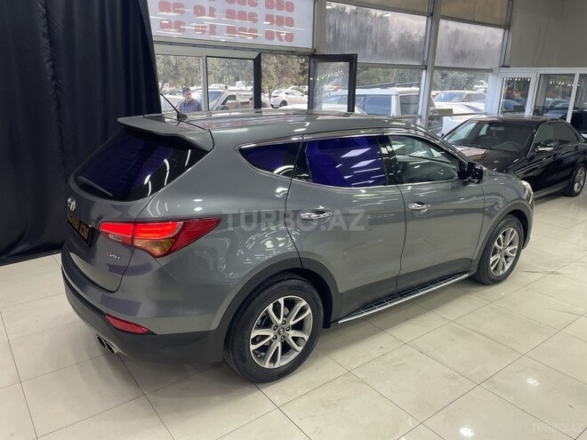 Hyundai Santa Fe-15