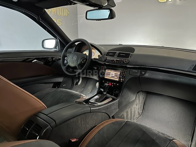 Mercedes E 320 2004, 294,000 km - 3.2 l - Bakı