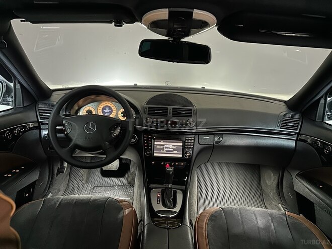 Mercedes E 320 2004, 294,000 km - 3.2 l - Bakı