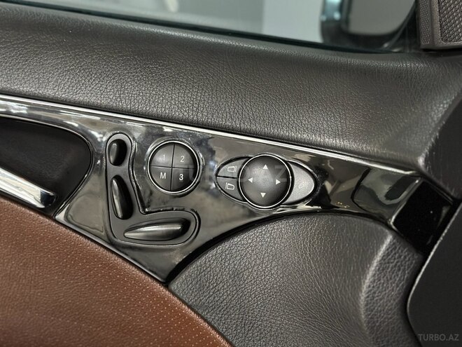 Mercedes E 320 2004, 294,000 km - 3.2 l - Bakı