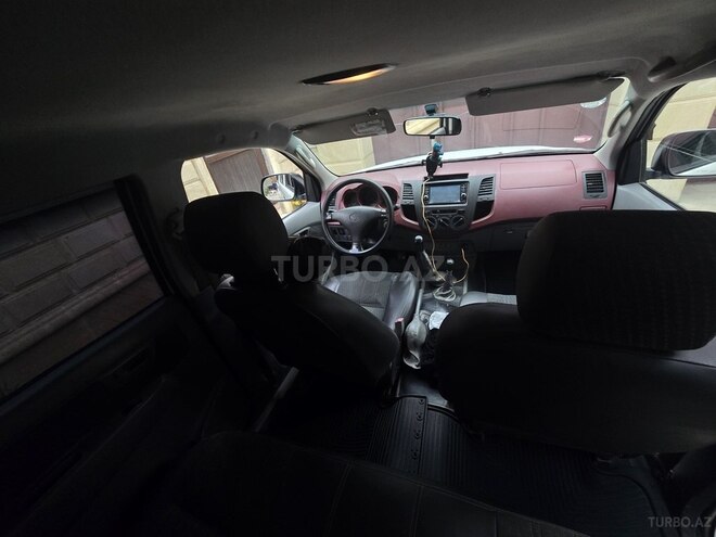 Toyota Hilux 2007, 385,200 km - 2.7 l - Bakı