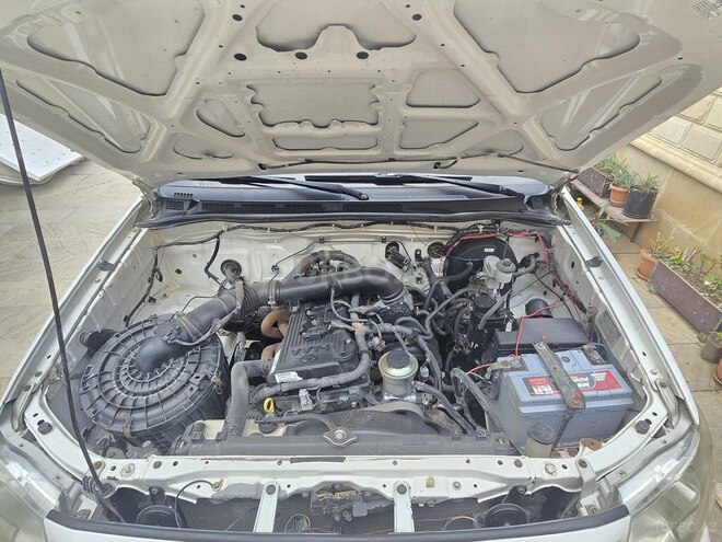 Toyota Hilux 2007, 385,200 km - 2.7 l - Bakı