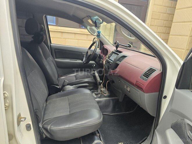 Toyota Hilux 2007, 385,200 km - 2.7 l - Bakı