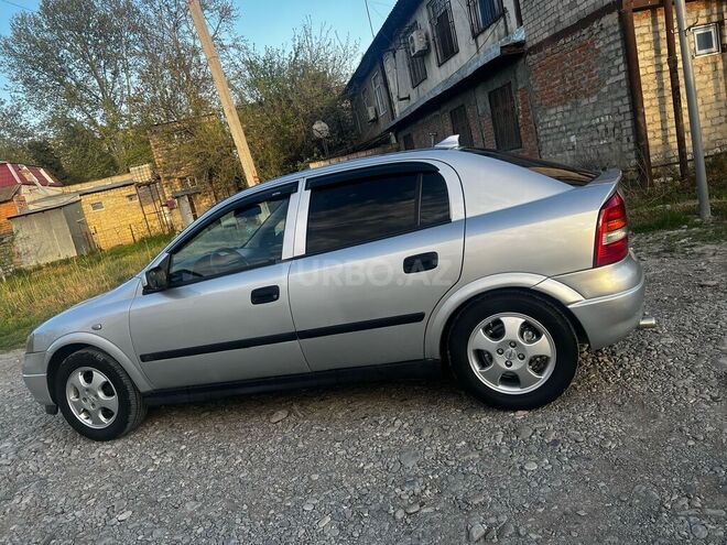 Opel Astra 2000, 320,000 km - 1.6 л - Yevlax
