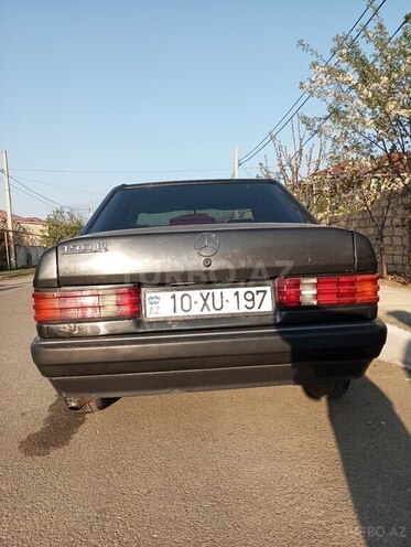 Mercedes 190 1989, 609,622 km - 2.0 l - Quba