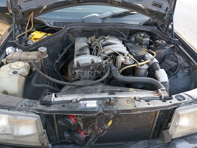 Mercedes 190 1989, 609,622 km - 2.0 l - Quba