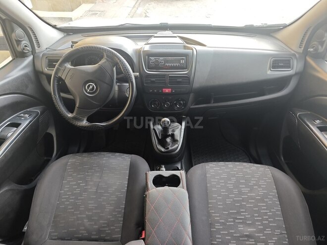 Opel Combo-4
