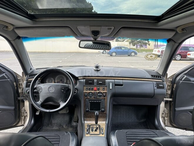 Mercedes E 240 2000, 264,220 km - 2.4 л - Sumqayıt