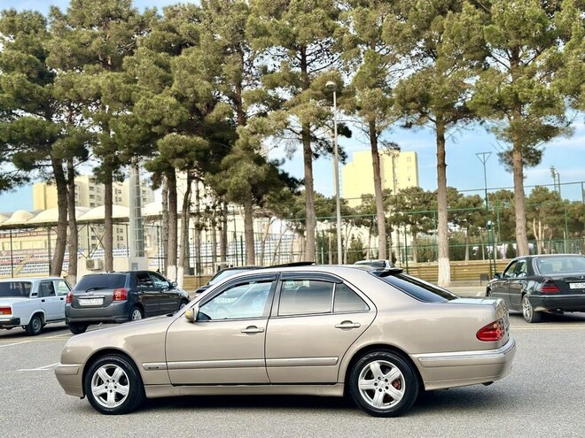 Mercedes E 240 2000, 264,220 km - 2.4 л - Sumqayıt
