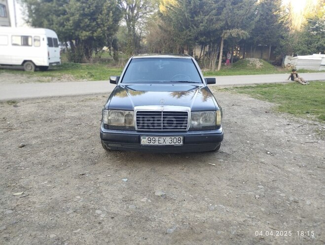 Mercedes E 250 1992, 572,072 km - 2.5 l - Masallı