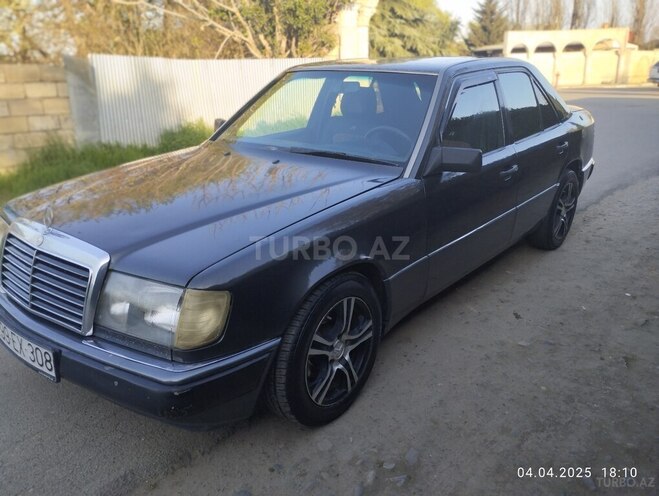 Mercedes E 250 1992, 572,072 km - 2.5 l - Masallı