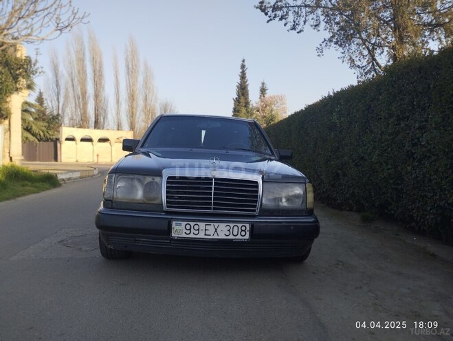 Mercedes E 250 1992, 572,072 km - 2.5 l - Masallı