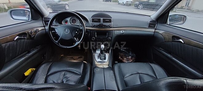 Mercedes E 240 2002, 322,000 km - 2.4 l - Bakı