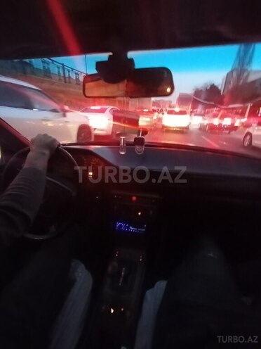 Mercedes E 220 1993, 503,281 km - 2.2 l - Bakı
