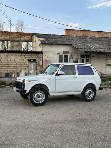 LADA (VAZ) Niva 2013, 200,000 km - 1.7 l - Quba
