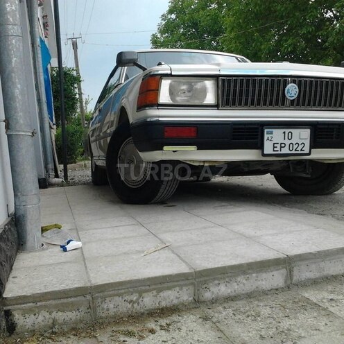 Nissan  1981, 132,000 km - 3.0 l - Quba