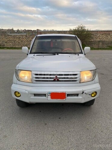 Mitsubishi Pajero io 1999, 245,000 km - 1.8 l - Bakı