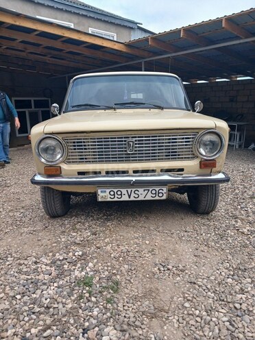 LADA (VAZ) 21011 1980, 80,000 km - 1.3 l - Qusar