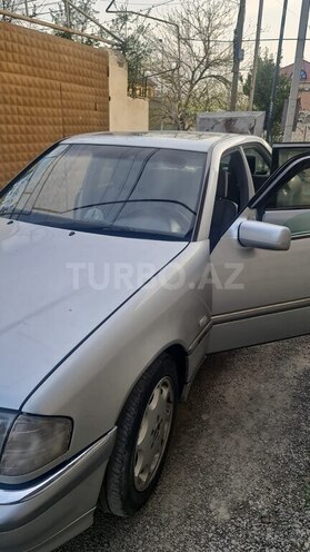 Mercedes C 240 2000, 357,000 km - 2.4 l - Mingəçevir