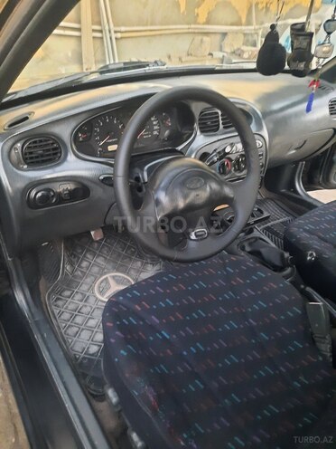 Hyundai Elantra 1993, 135,730 km - 1.6 l - Sabirabad