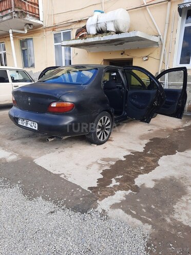 Hyundai Elantra 1993, 135,730 km - 1.6 l - Sabirabad