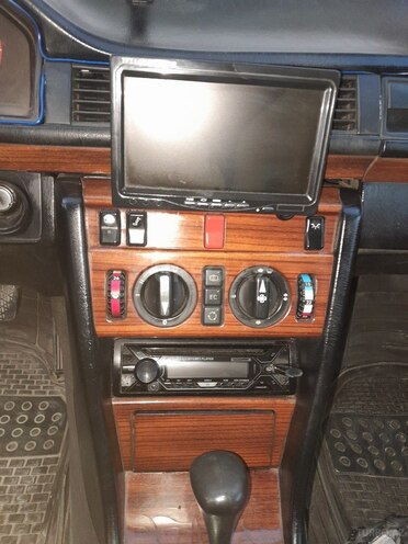 Mercedes E 230 1991, 820,000 km - 2.3 l - Bakı