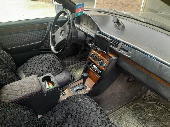 Mercedes E 230 1991, 820,000 km - 2.3 l - Bakı