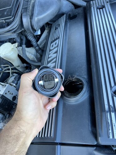 BMW 523 2000, 462,000 km - 2.5 l - Astara