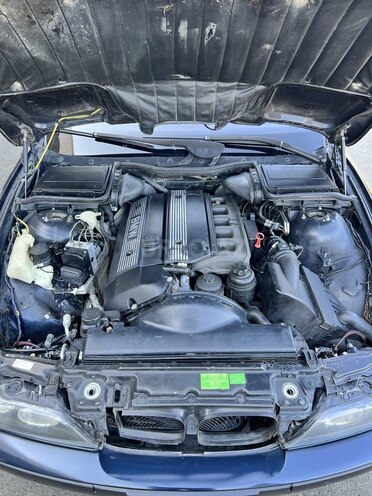 BMW 523 2000, 462,000 km - 2.5 l - Astara
