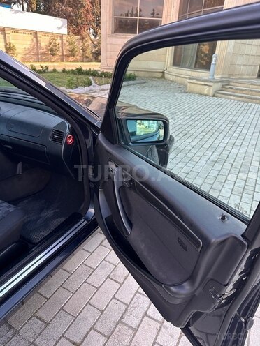 Mercedes C 200 2000, 325,900 km - 2.0 l - İmişli