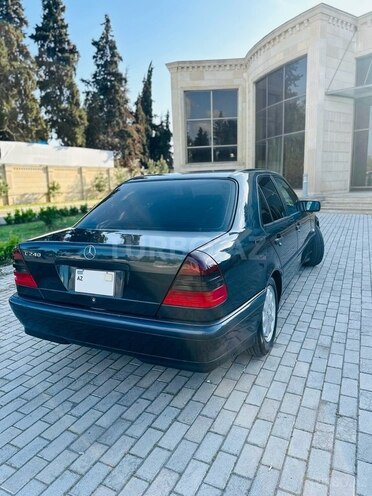 Mercedes C 200 2000, 325,900 km - 2.0 l - İmişli