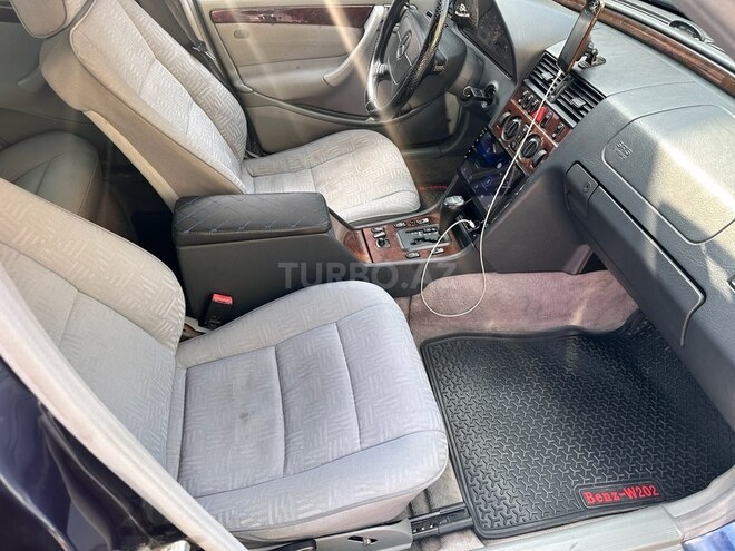 Mercedes C 240 1998, 290,000 km - 2.4 л - Bakı