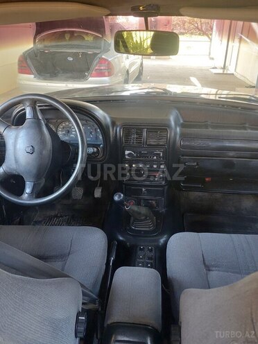 GAZ 3102 2000, 375,600 km - 2.4 l - Sabirabad
