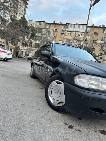 Mercedes C 200 2000, 288,000 km - 2.0 л - Bakı