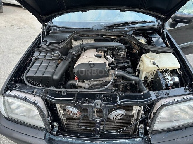 Mercedes C 200 2000, 288,000 km - 2.0 л - Bakı