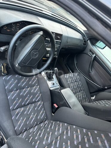Mercedes C 200 2000, 288,000 km - 2.0 л - Bakı