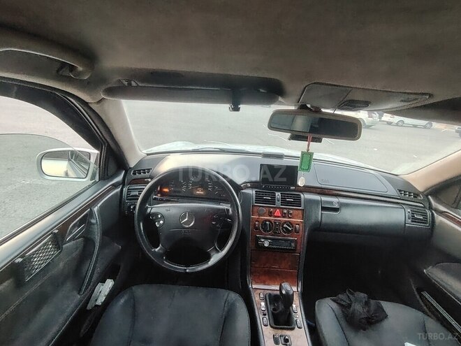 Mercedes E 200 d 1999, 490,662 km - 2.0 l - Bərdə