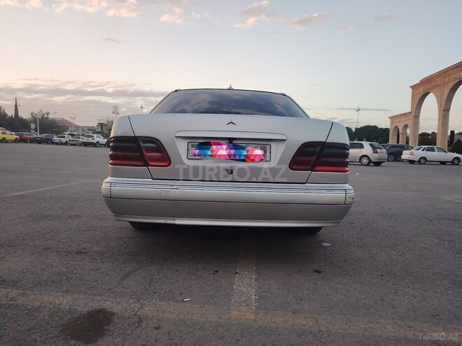 Mercedes E 200 d 1999, 490,662 km - 2.0 l - Bərdə