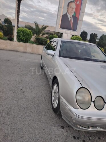 Mercedes E 200 d 1999, 490,662 km - 2.0 l - Bərdə