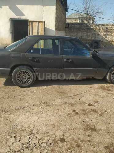 Mercedes E 200 d 1991, 222,000 km - 2.0 l - Siyəzən