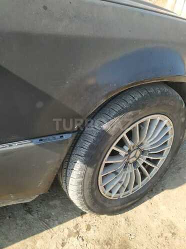 Mercedes E 200 d 1991, 222,000 km - 2.0 l - Siyəzən