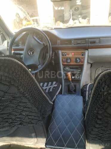 Mercedes E 200 d 1991, 222,000 km - 2.0 l - Siyəzən