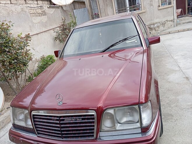Mercedes E 220 1995, 326,480 km - 2.2 l - Xırdalan